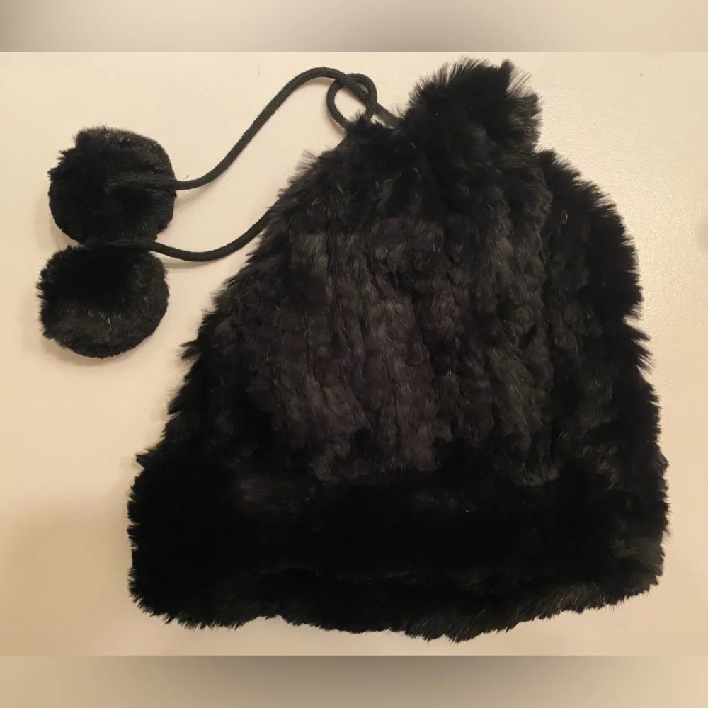 Fur hat - Picture 1 of 3